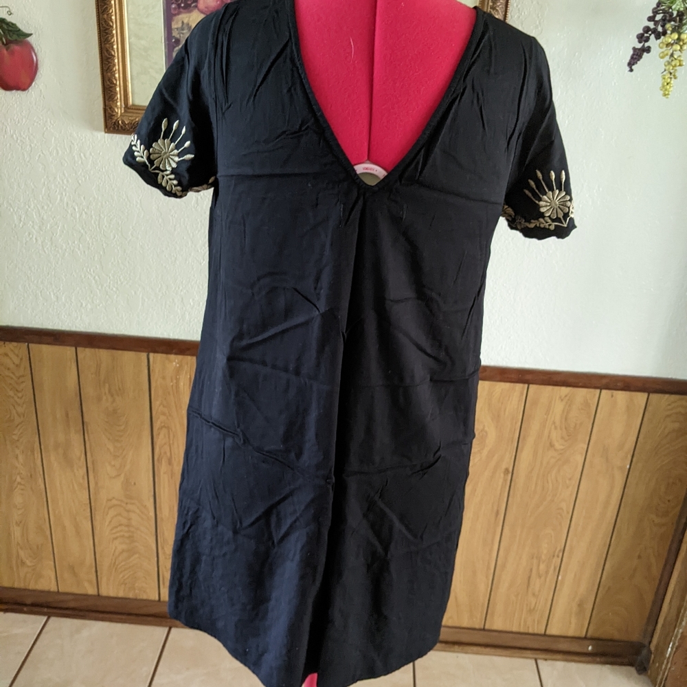 Torrid - Picture 2 of 7